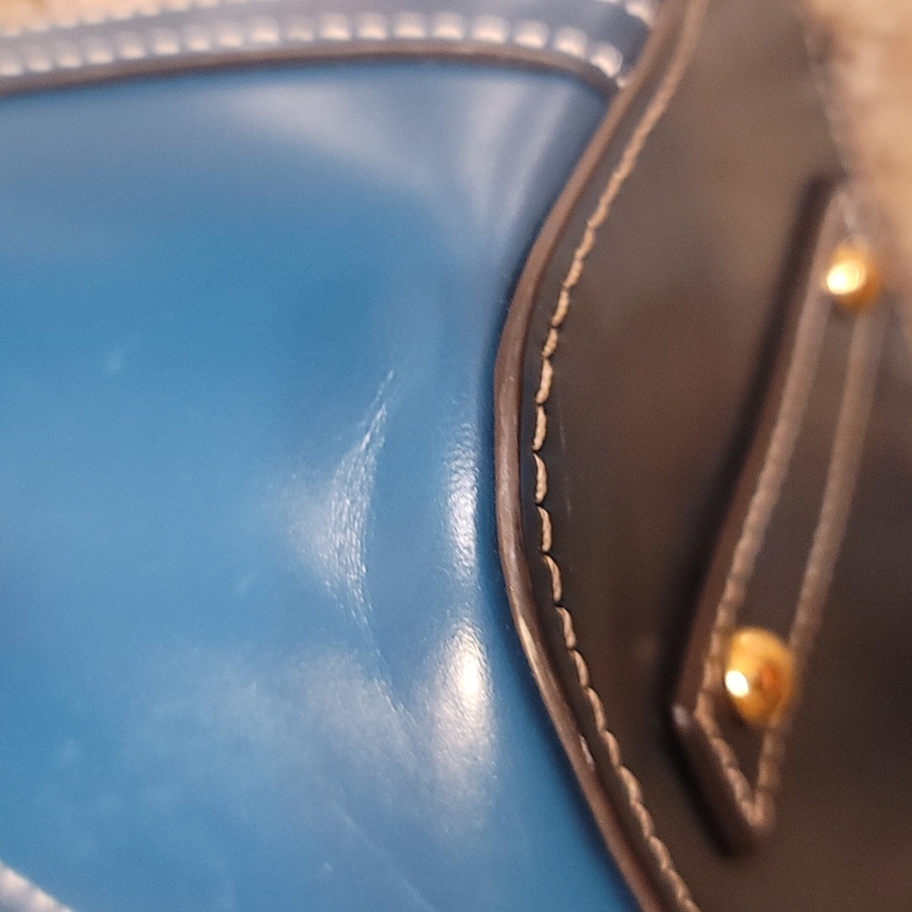 Dooney and Bourke Leather Tote - Picture 5 of 16